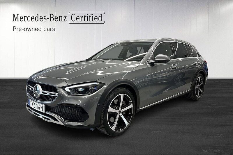 Gråmetallic Begagnad 2023 Mercedes C220 Premium Kombi | 529 000 kr (Marknadspris) - Bild 1/4