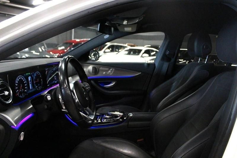 Begagnad Mercedes E300 AMG 306 HK (225 kW) 2019 Vit Kombi