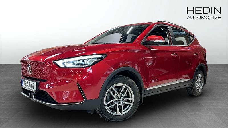 Röd Begagnad 2022 MG ZS Luxury SUV | 249 000 kr (Marknadspris) - Bild 1/4
