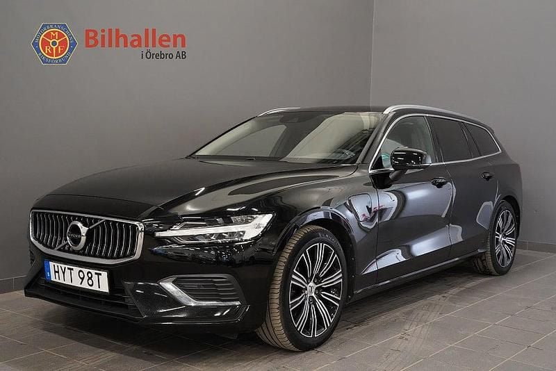 Svart Begagnad 2021 Volvo V60 Inscription Kombi | 309 000 kr (Superpris) - Bild 1/4