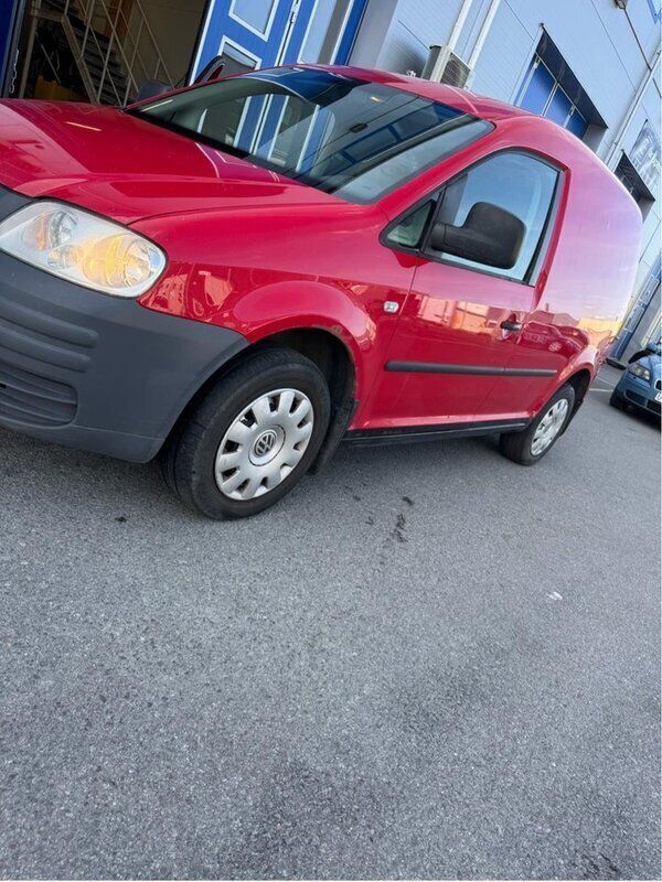 Röd Begagnad 2007 VW Caddy Minibuss | 20 000 kr (Bra pris) - Bild 1/4