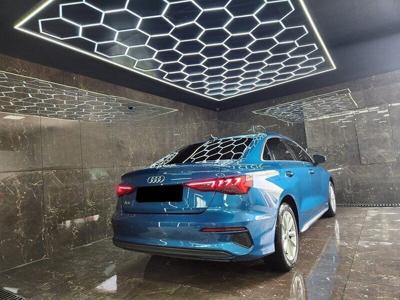 Begagnad Audi A3 Comfort 150 HK (110 kW) 2021 Blå Sedan