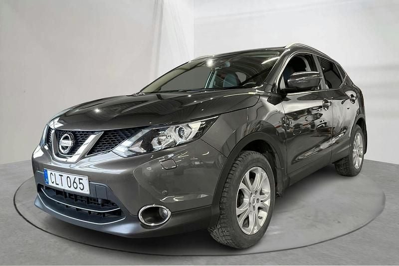 Brun Begagnad 2016 Nissan Qashqai 360º SUV | 129 800 kr (Marknadspris) - Bild 1/4