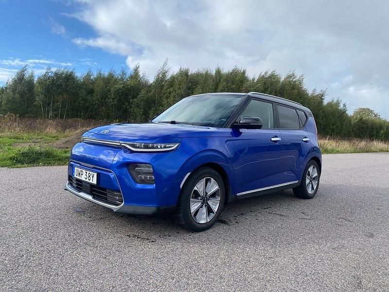 Begagnad 2020 Kia Soul EV SUV | 189 000 kr (Marknadspris) - Bild 1/4