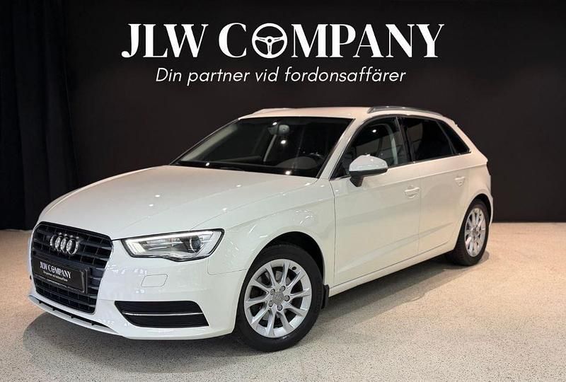 Begagnad 2015 Audi A3 Sportback Halvkombi | 137 000 kr (Marknadspris) - Bild 1/4