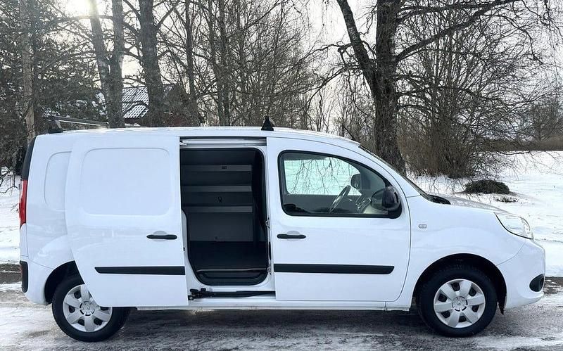 Begagnad Renault Kangoo 95 HK (69 kW) 2020 Vit Minibuss
