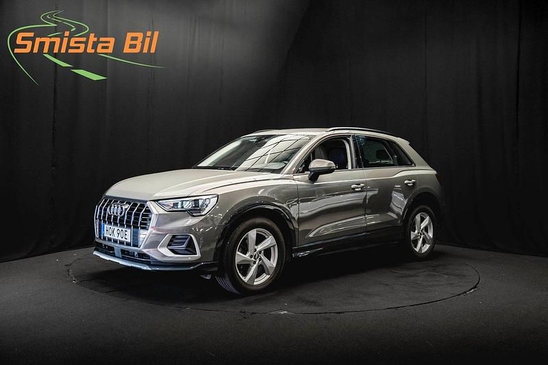 Grå Begagnad 2019 Audi Q3 Advanced SUV | 324 900 kr (Dyr) - Bild 1/3