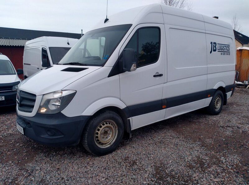 Vit Begagnad 2016 Mercedes Sprinter Van | 199 500 kr (Dyr) - Bild 1/4