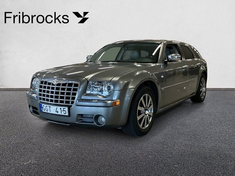 Grå Begagnad 2005 Chrysler 300C Touring Kombi | 99 800 kr (Dyr) - Bild 1/4