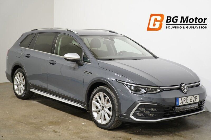 Grå Begagnad 2021 VW Golf Alltrack Kombi | 279 800 kr (Marknadspris) - Bild 1/4