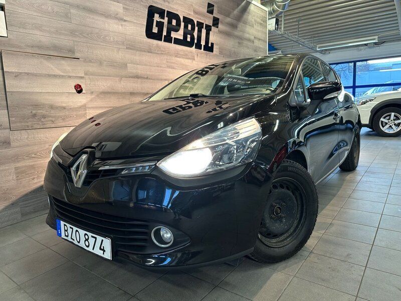 Svart Begagnad 2015 Renault Clio IV Halvkombi | 69 000 kr (Marknadspris) - Bild 1/4