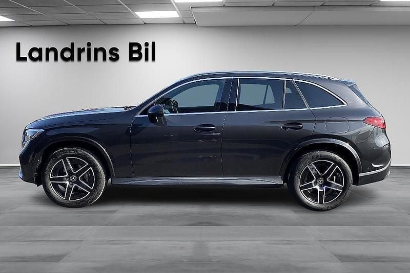 Begagnad Mercedes GLC300e AMG 334 HK (245 kW) 2023 Grå SUV