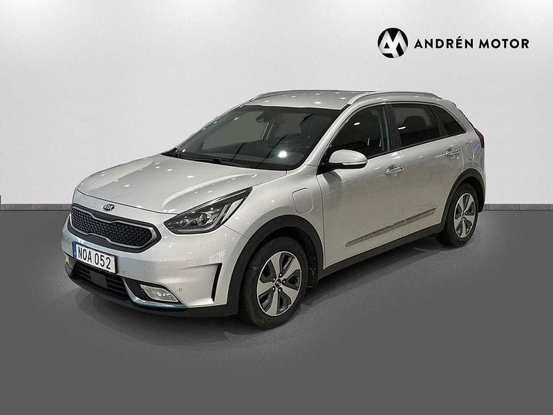 Grå Begagnad 2018 Kia Niro 2 SUV | 159 900 kr (Marknadspris) - Bild 1/4