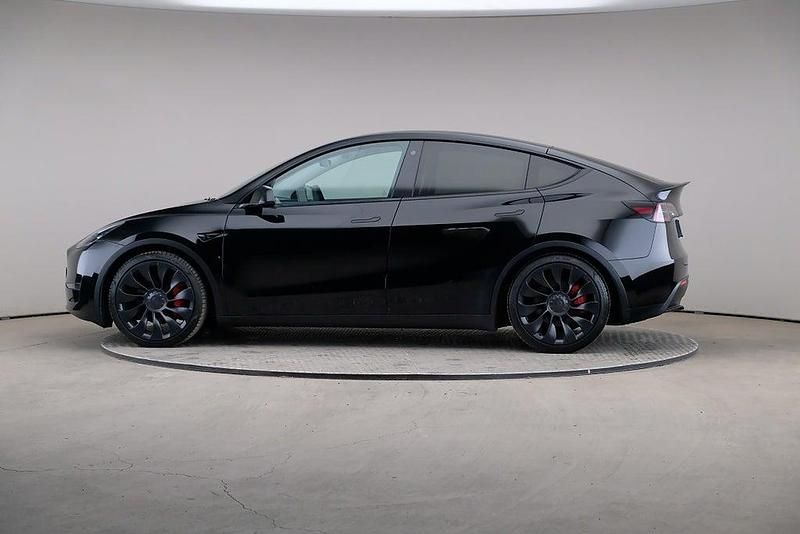 Begagnad Tesla Model Y Performance 392 kW (534 HK) 2022 Svart SUV