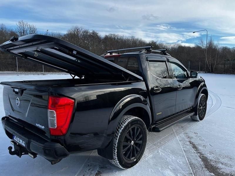 Svart Begagnad 2019 Nissan Navara Pickup | 220 000 kr (Bra pris) - Bild 1/4