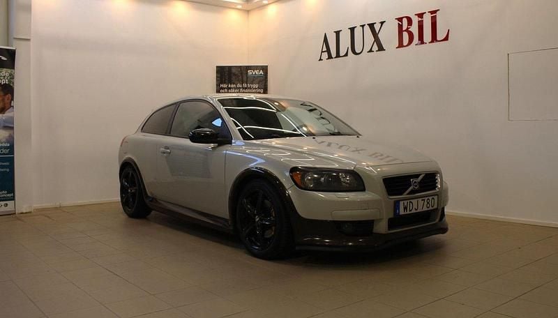 Vit Begagnad 2007 Volvo C30 Momentum Halvkombi | 29 900 kr (Bra pris) - Bild 1/4