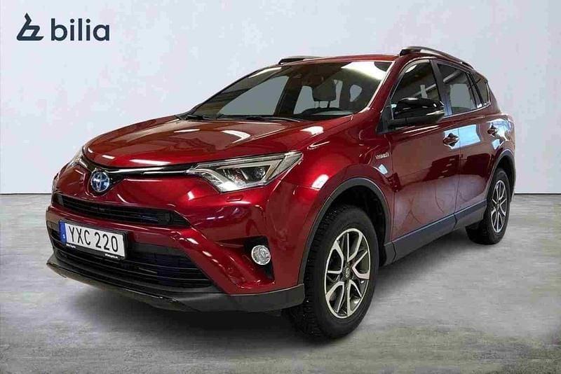 Röd Begagnad 2018 Toyota RAV4 Hybrid SUV | 229 000 kr (Bra pris) - Bild 1/1
