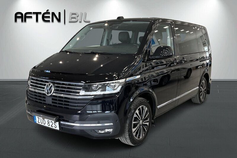 Svart Begagnad 2022 VW Multivan Highline Minibuss | 689 900 kr (Lite dyr) - Bild 1/4