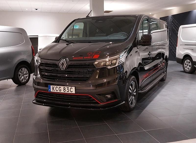 Ny Renault Trafic 2026 Svart Minibuss