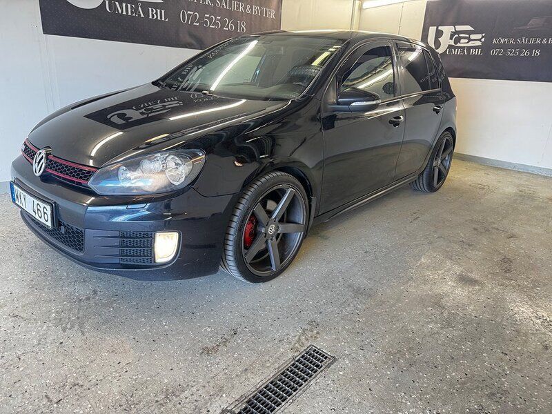 Svart Begagnad 2010 VW Golf VI GTI Halvkombi | 82 900 kr (Bra pris) - Bild 1/4