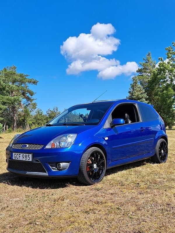 Begagnad Ford Fiesta ST 150 HK (110 kW) 2008 Halvkombi