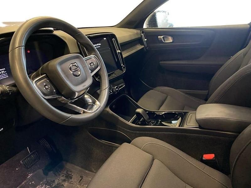 Begagnad Volvo C40 Core 172 kW (234 HK) 2023 Svart SUV
