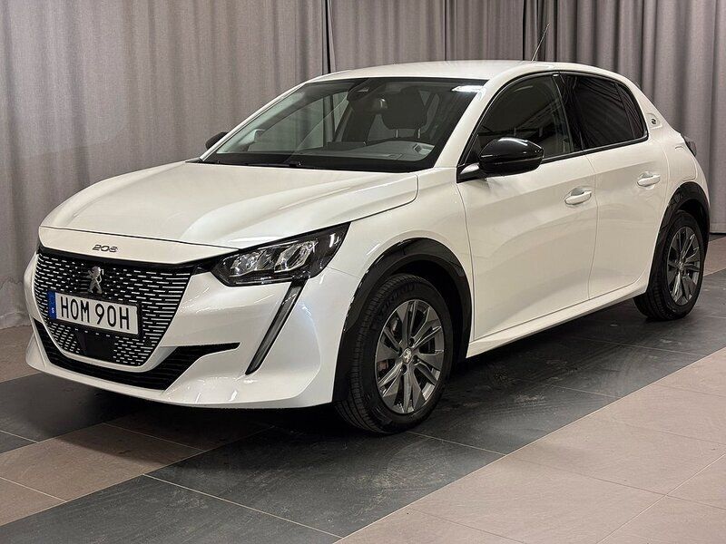 Vit Begagnad 2022 Peugeot e-208 Allure Halvkombi | 184 800 kr (Marknadspris) - Bild 1/4