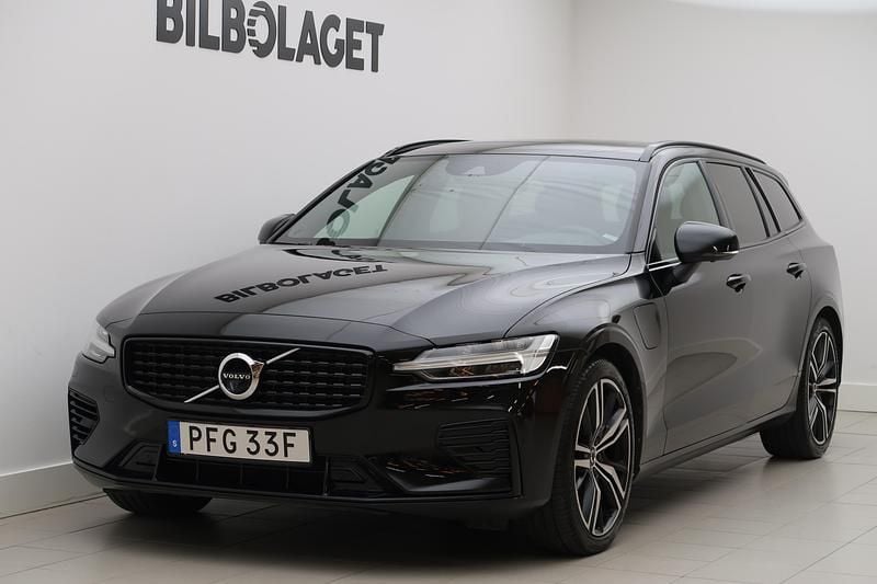 Svart Begagnad 2022 Volvo V60 R-Design Kombi | 418 500 kr (Marknadspris) - Bild 1/4