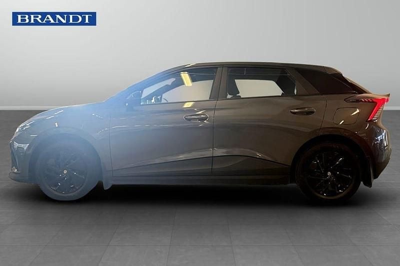 Begagnad MG MG4 EV 125 kW (171 HK) 2023 Grå Halvkombi