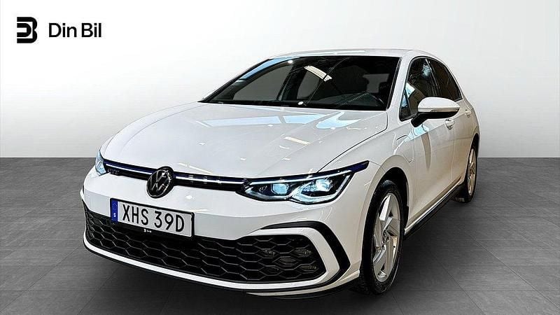 Vit Begagnad 2020 VW Golf VIII GTE Halvkombi | 279 900 kr (Bra pris) - Bild 1/4