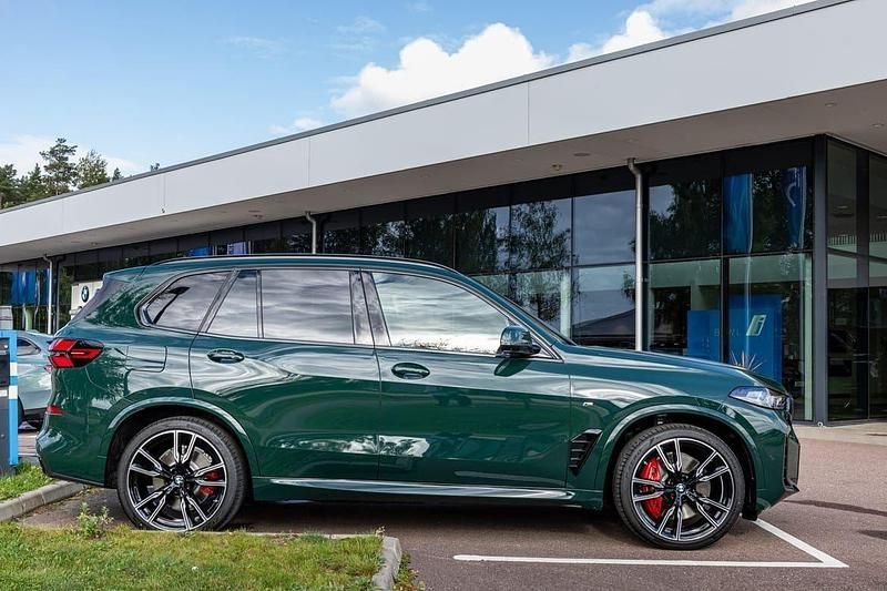 Grön Ny 2025 BMW X5 SUV | 1 395 000 kr - Bild 1/3