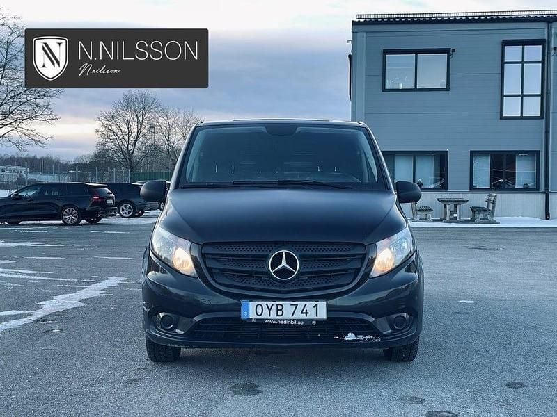 Begagnad Mercedes Vito 136 HK (100 kW) 2017 Svart Van