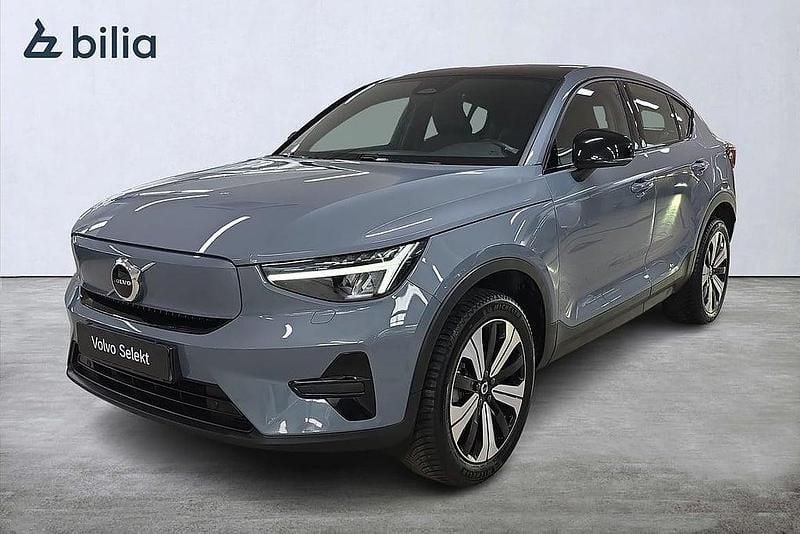 Grå Begagnad 2022 Volvo C40 Single Motor SUV | 334 900 kr (Marknadspris) - Bild 1/3