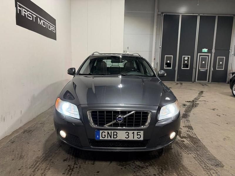 Begagnad Volvo V70 Summum 238 HK (175 kW) 2007 Grå Kombi