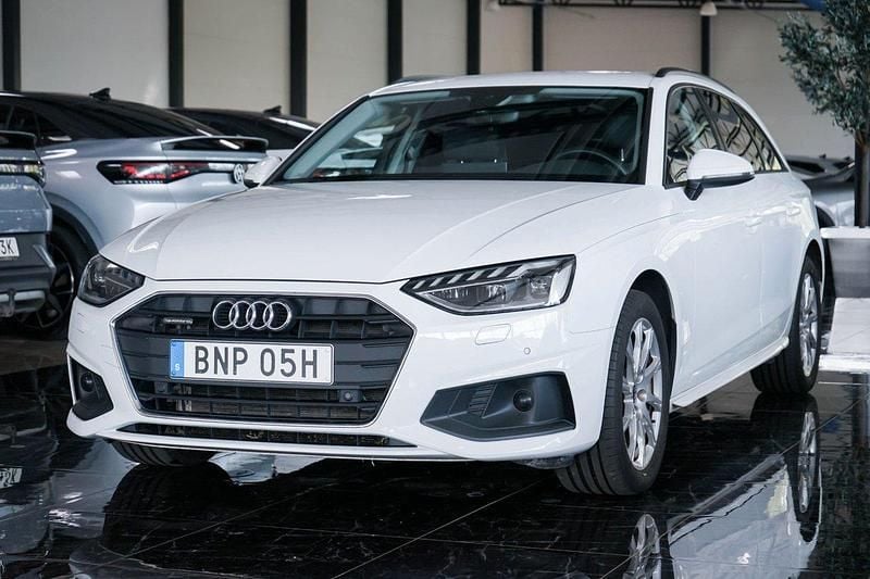 Vit Begagnad 2022 Audi A4 Proline Kombi | 289 500 kr (Marknadspris) - Bild 1/4
