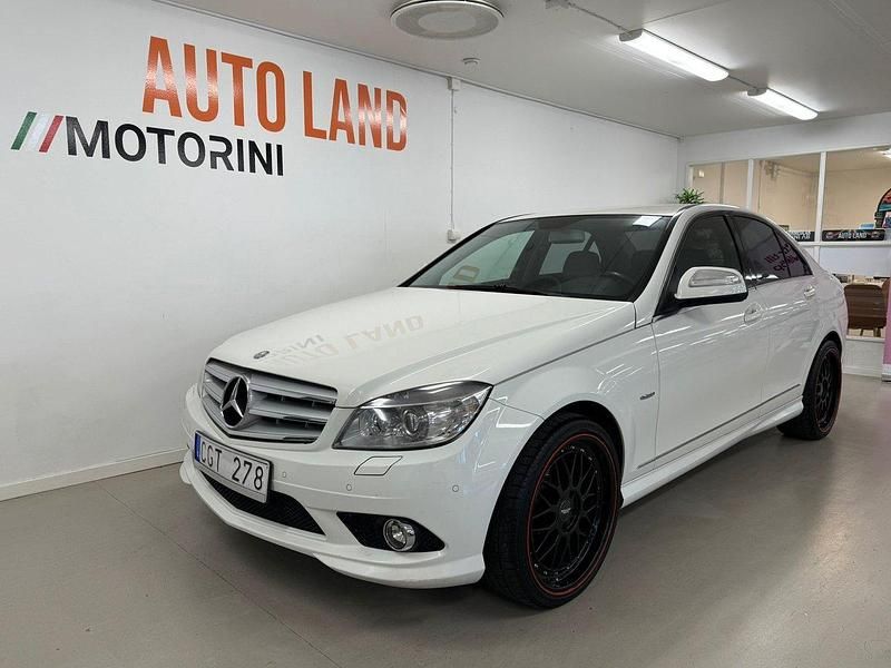 Vit Begagnad 2007 Mercedes C280 Avantgarde Sedan | 89 900 kr - Bild 1/4
