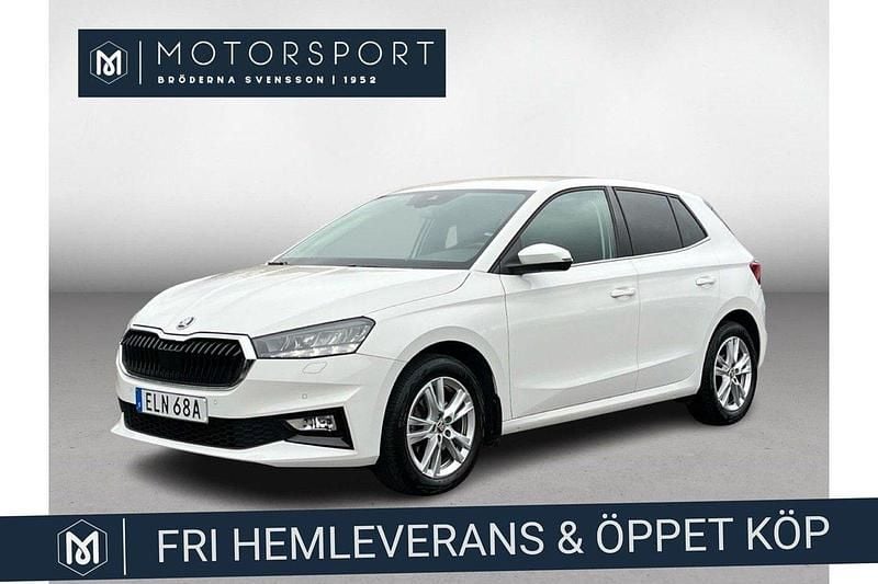 Vit Begagnad 2022 Skoda Fabia Style Halvkombi | 194 900 kr (Marknadspris) - Bild 1/4