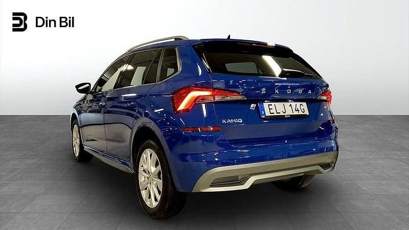 Begagnad Skoda Kamiq Style 110 HK (80 kW) 2022 Energy blue SUV