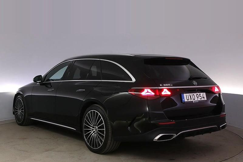Begagnad Mercedes E300 AMG 230 HK (169 kW) 2024 Kombi