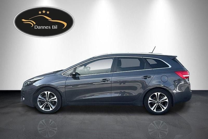 Grå Begagnad 2015 Kia Ceed Sportswagon GT-Line Kombi | 130 000 kr (Marknadspris) - Bild 1/4