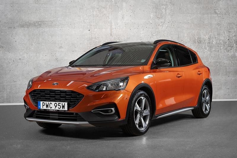 Orange Begagnad 2019 Ford Focus Active Halvkombi | 169 900 kr (Marknadspris) - Bild 1/4