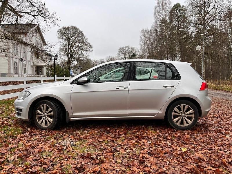 Begagnad VW Golf VII 105 HK (77 kW) 2013