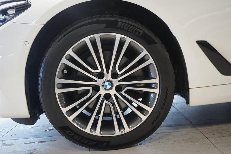 Begagnad BMW 520 Sport Line 190 HK (139 kW) 2020 Vit Kombi
