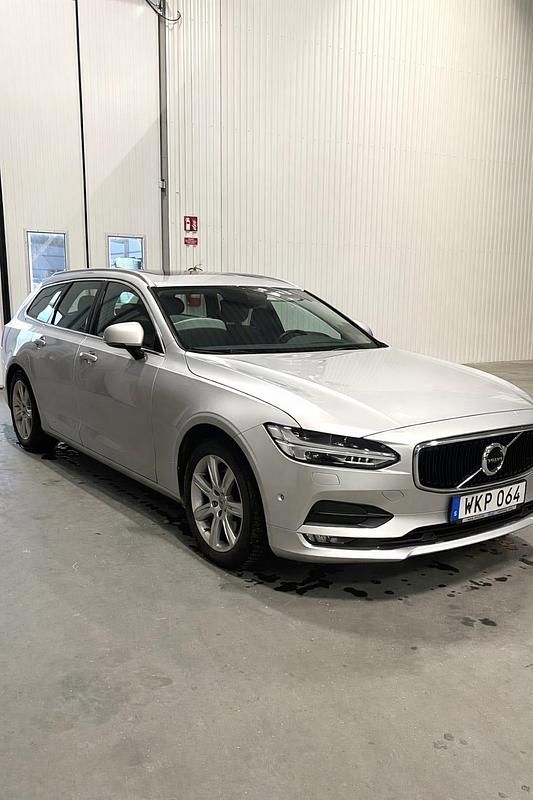 Begagnad Volvo V90 150 HK (110 kW) 2017 Kombi
