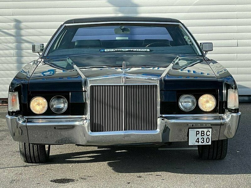 Begagnad Lincoln Continental 212 HK (155 kW) 1972 Svart