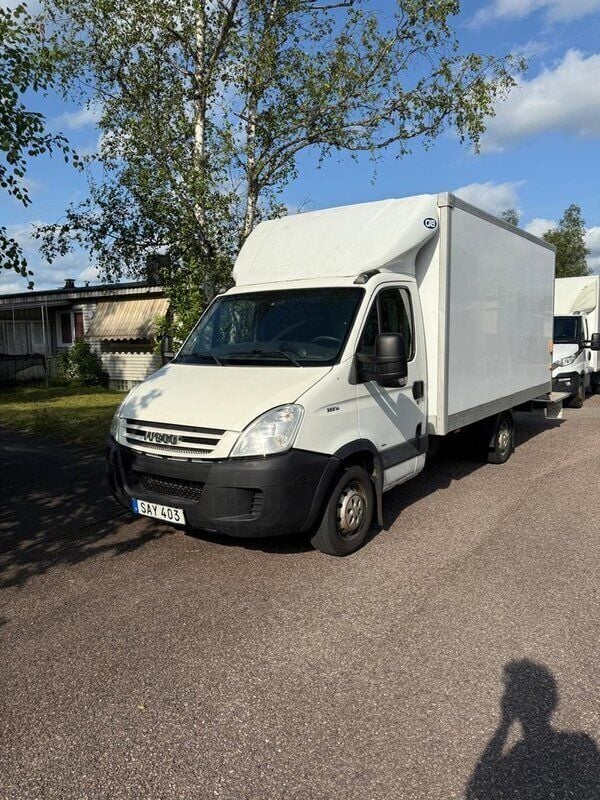 Vit Begagnad 2009 Iveco Daily Van | 63 000 kr (Marknadspris) - Bild 1/4