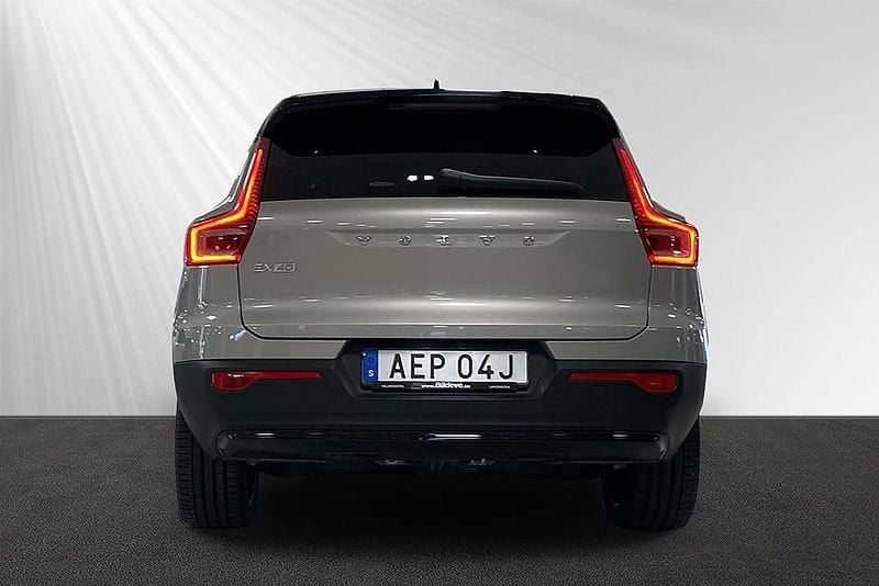 Begagnad Volvo EX40 Ultra 188 kW (256 HK) 2024 Silver SUV
