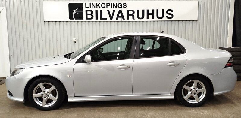 Grå Begagnad 2007 Saab 9-3 Vector Sedan | 69 900 kr (Lite dyr) - Bild 1/4
