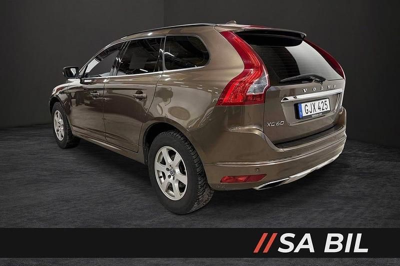 Begagnad Volvo XC60 Momentum 181 HK (133 kW) 2014 Brun SUV
