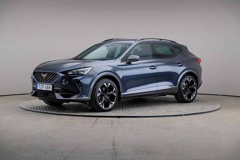 Grå (magnetic tech (metallic)) Begagnad 2022 Cupra Formentor VZ SUV | 295 000 kr (Bra pris) - Bild 1/4